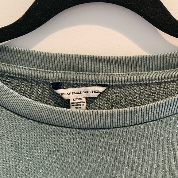 Bell sleeve crew neck - Picture 2 of 2